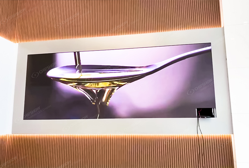 Светодиодный экран малого шага P2 в вестибюле офисного здания